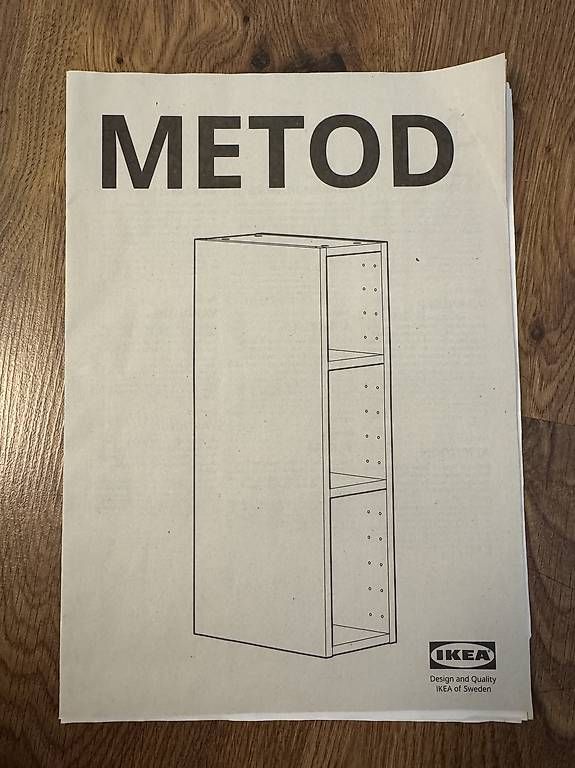 Armadi: Ikea METOD Wandschrank  – Usato da Zürich venduto da viv_nh96 1