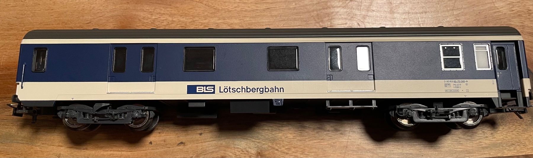 Roco Modellini di ferrovie: Roco 45195 Gepäckwagen BLS – Usato da Staad SG venduto da 4566patrick 3