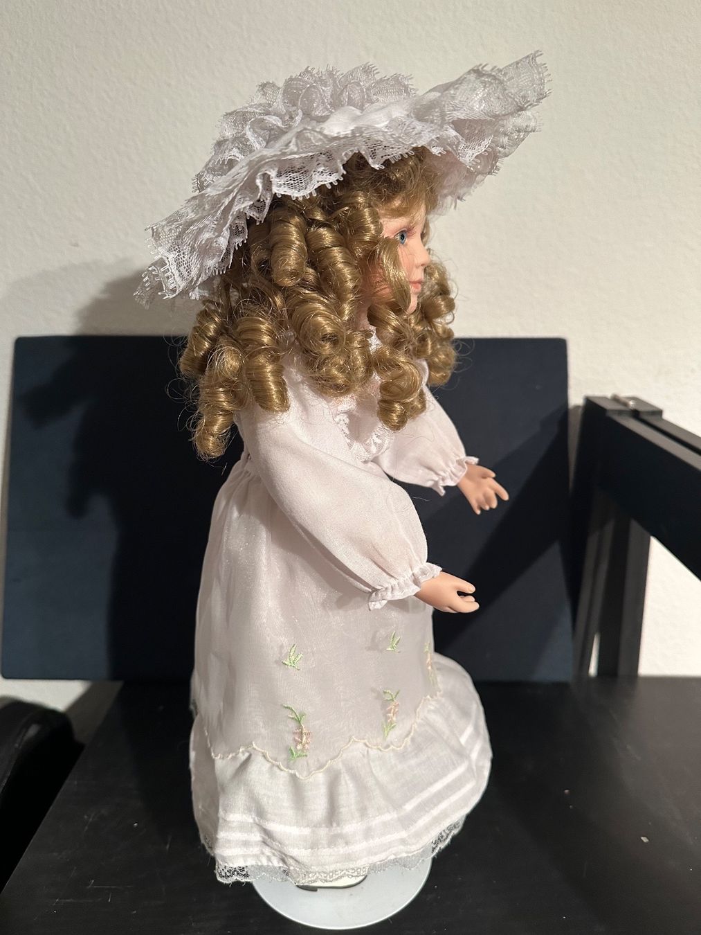 Puppen: Schöne Puppe aus der Asthon Drake Collection – Gebraucht aus Therwil von jas_vpt8 2