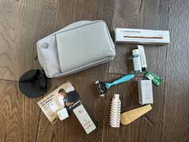Lufthansa First Class Amenity Kit / Kulturbeutel