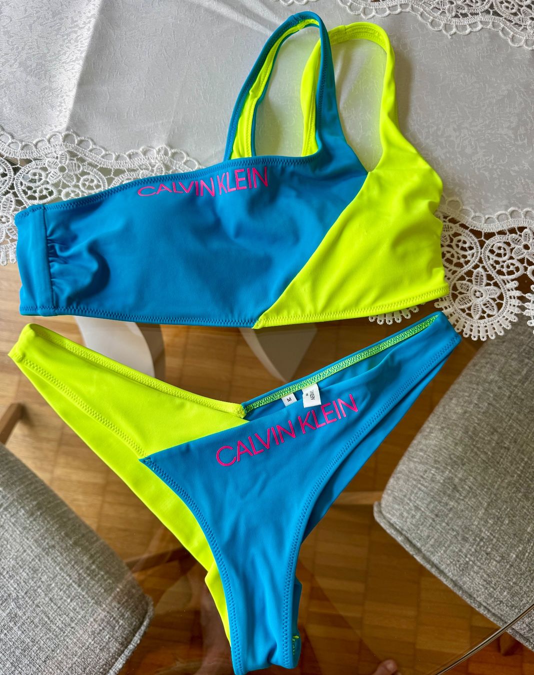 Calvin Klein Badekleider & Bikinis: Calvin Klein Bikini – Gebraucht aus Zürich von VictoriaGVA
