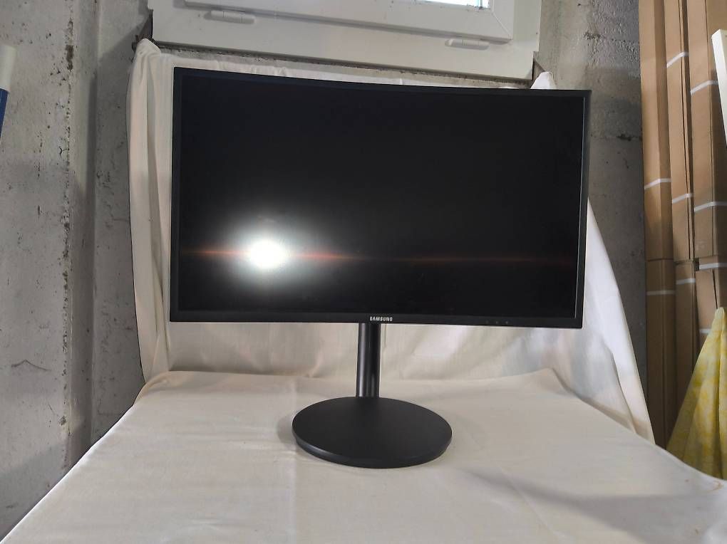 Samsung Monitor: Samsung LC27FG70 – Usato da Lausanne venduto da ber_qk5j 1
