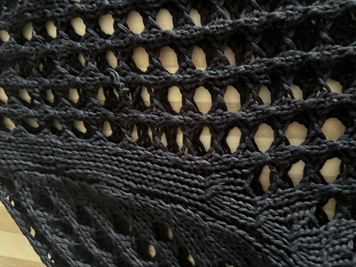 Pullover & Sweatshirts: Netz Pullover mit Stern Grösse M neuwertig – Gebraucht aus Salenstein von Silly...0 4