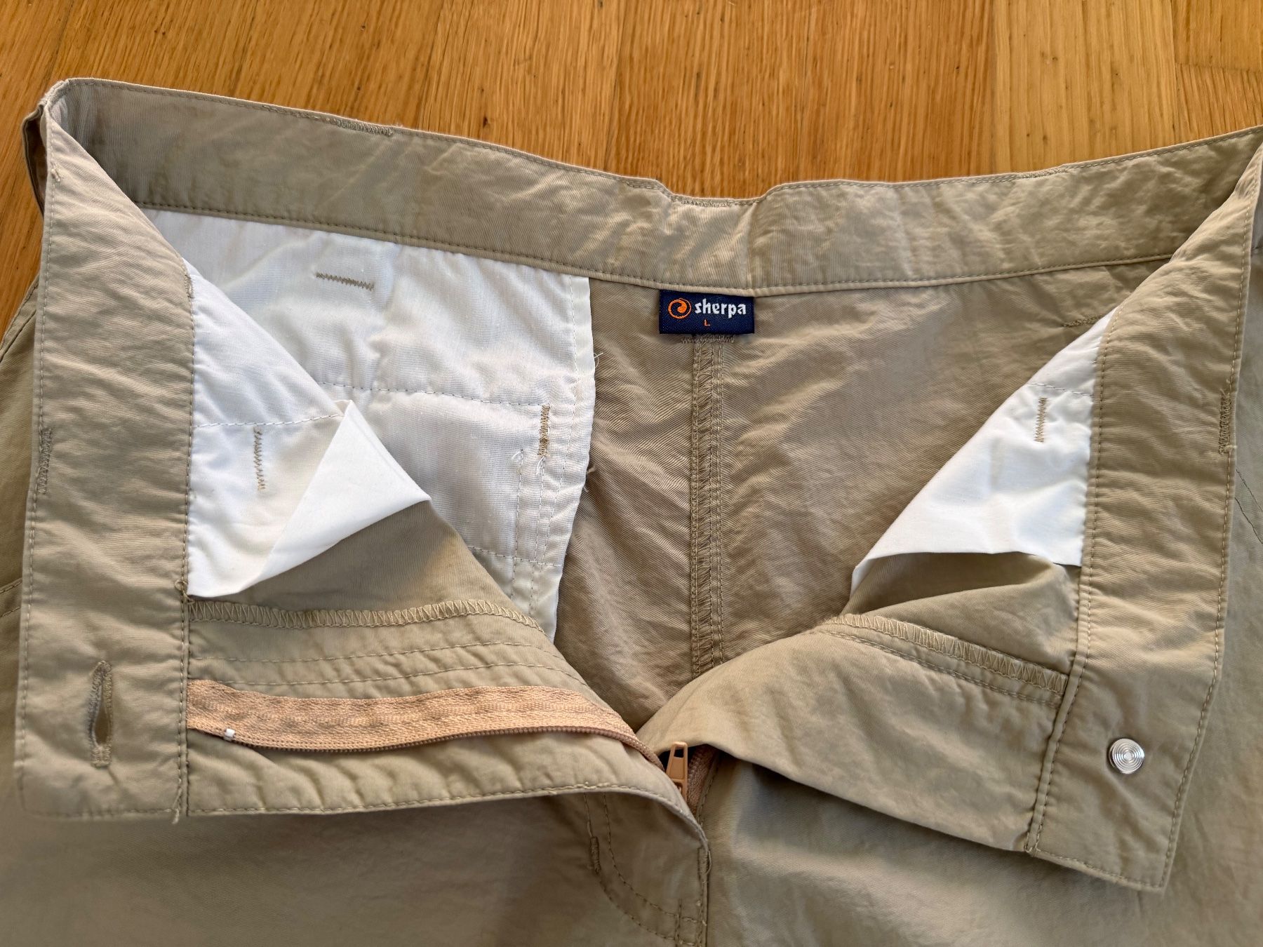 Sherpa Hosen: Neue Sherpa Shorts Grösse L – Gebraucht aus Bettlach von Tradenet100 2