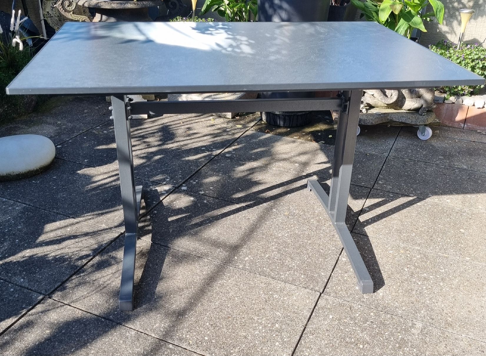 Tables: Gartentisch klappbar grau – D'occasion à Buchs AG par alp_x87d 3
