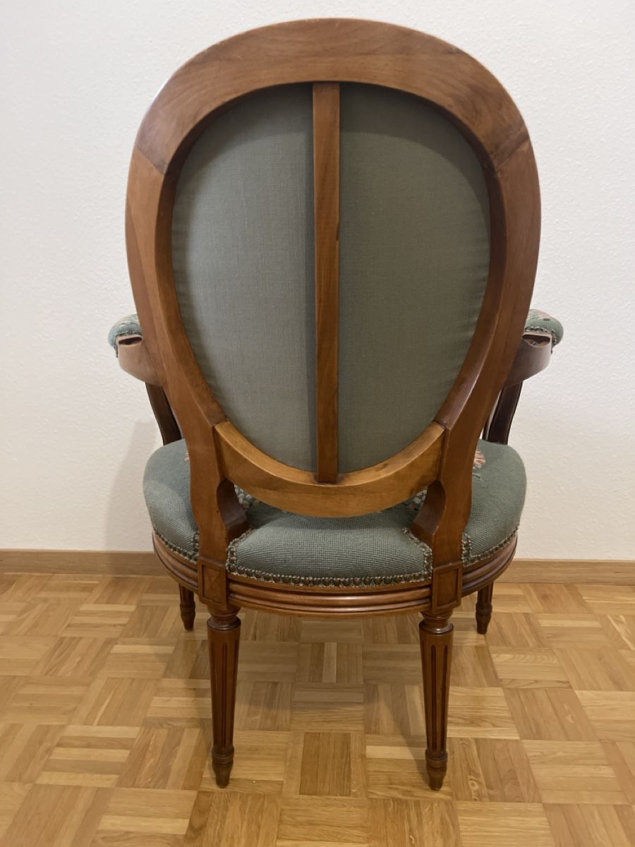 Poltrone: Antiker Stuhl mit Blumenmuster - Top Zustand – Usato da dietikon venduto da fernando011 2