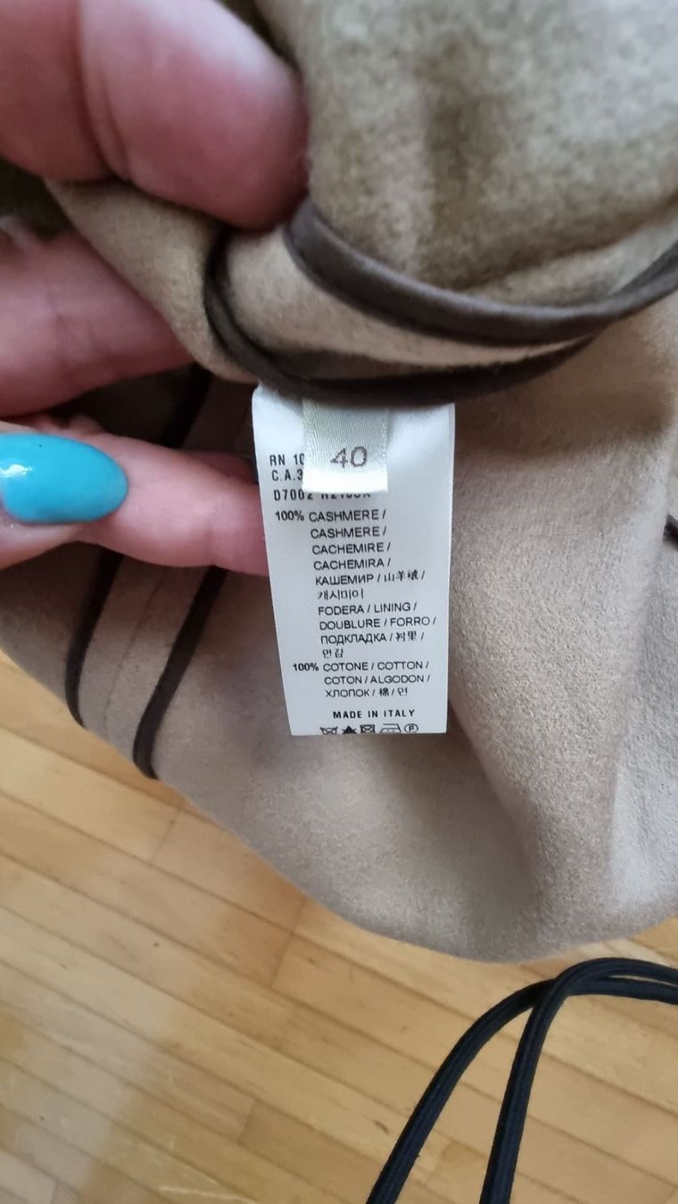 Agnona Vestiti: Agnona Kaschmir Cashmere – Nuovo (secondo la descrizione) da Riedikon venduto da Winter21. 5