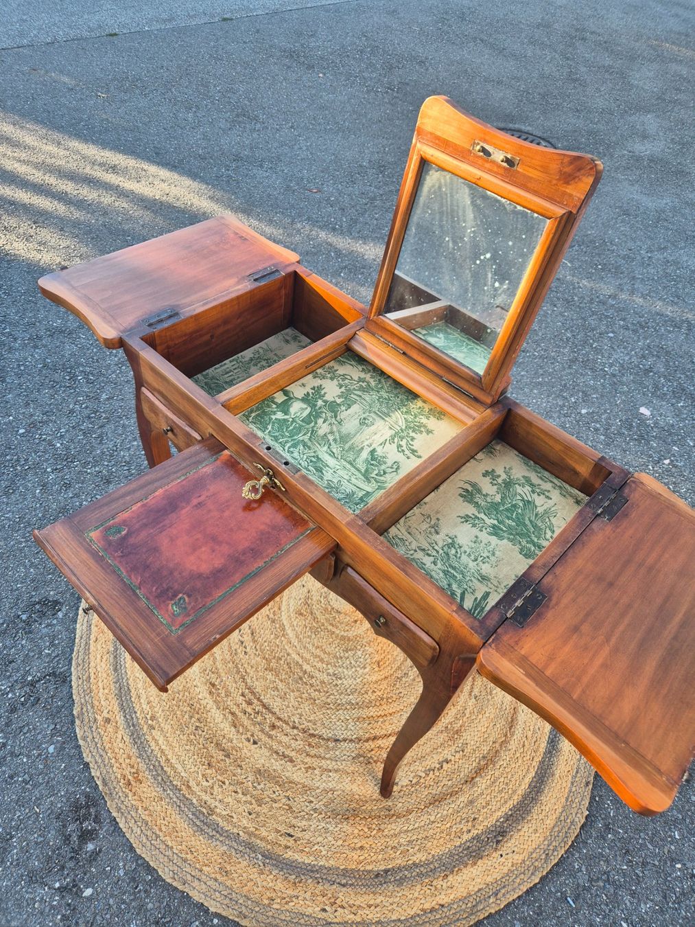 Schminktische: Coiffeuse meuble ancienne – Gebraucht aus Fully von tameab 2