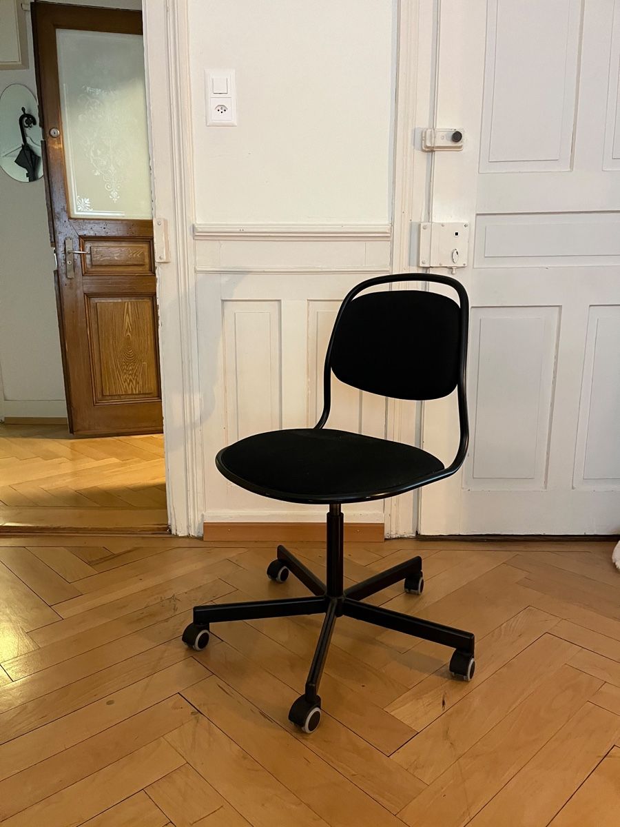 Ikea Set de table et chaises: Schreibtisch + Stuhl + Lampe – D'occasion à Zürich par Aaronf.123 1