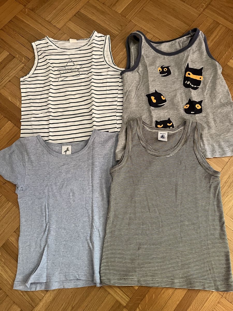 Hemden, T-Shirts & Polos: Lot de débardeurs 116cm – Gebraucht aus Bellevue von utilisatratice