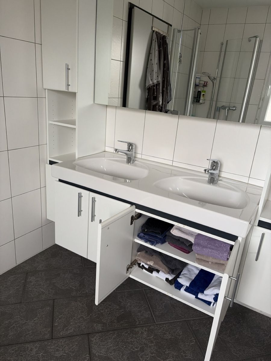 Mobili per bagno: Badezimmer Möbel ohne Armatp – Usato da Schöftland venduto da nevio74