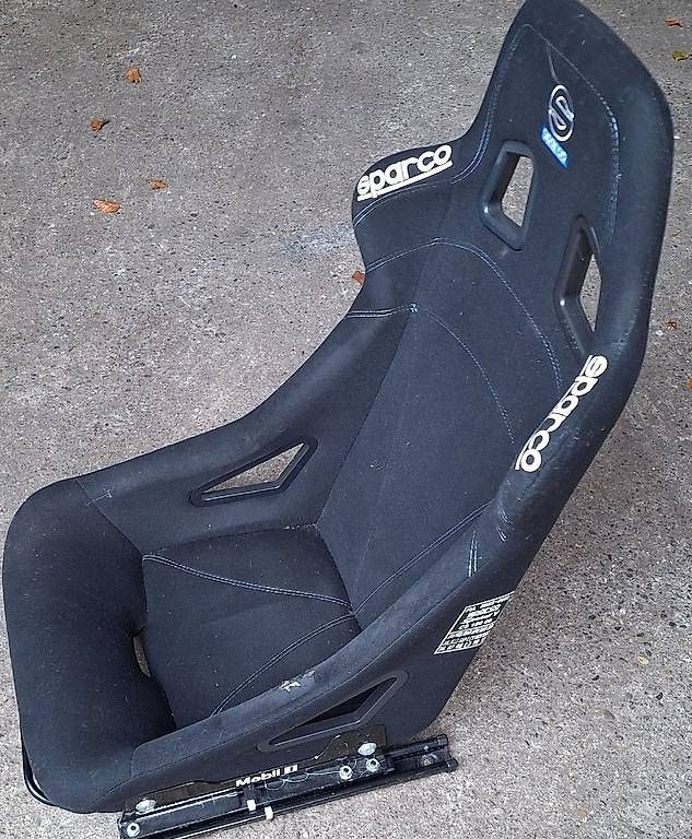 Tutti pezzi di ricambio auto: Sparco Rennsitz – Usato da Wahlen b. Laufen venduto da flo_9qj2 4