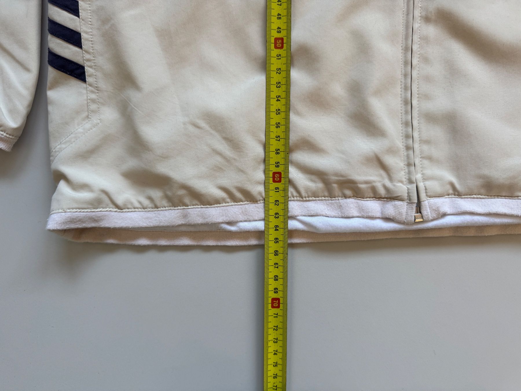 Adidas Giacche: Vintage Adidas Jacket Sz M – Usato da Neuchâtel venduto da _Easy_to_Find_ 4