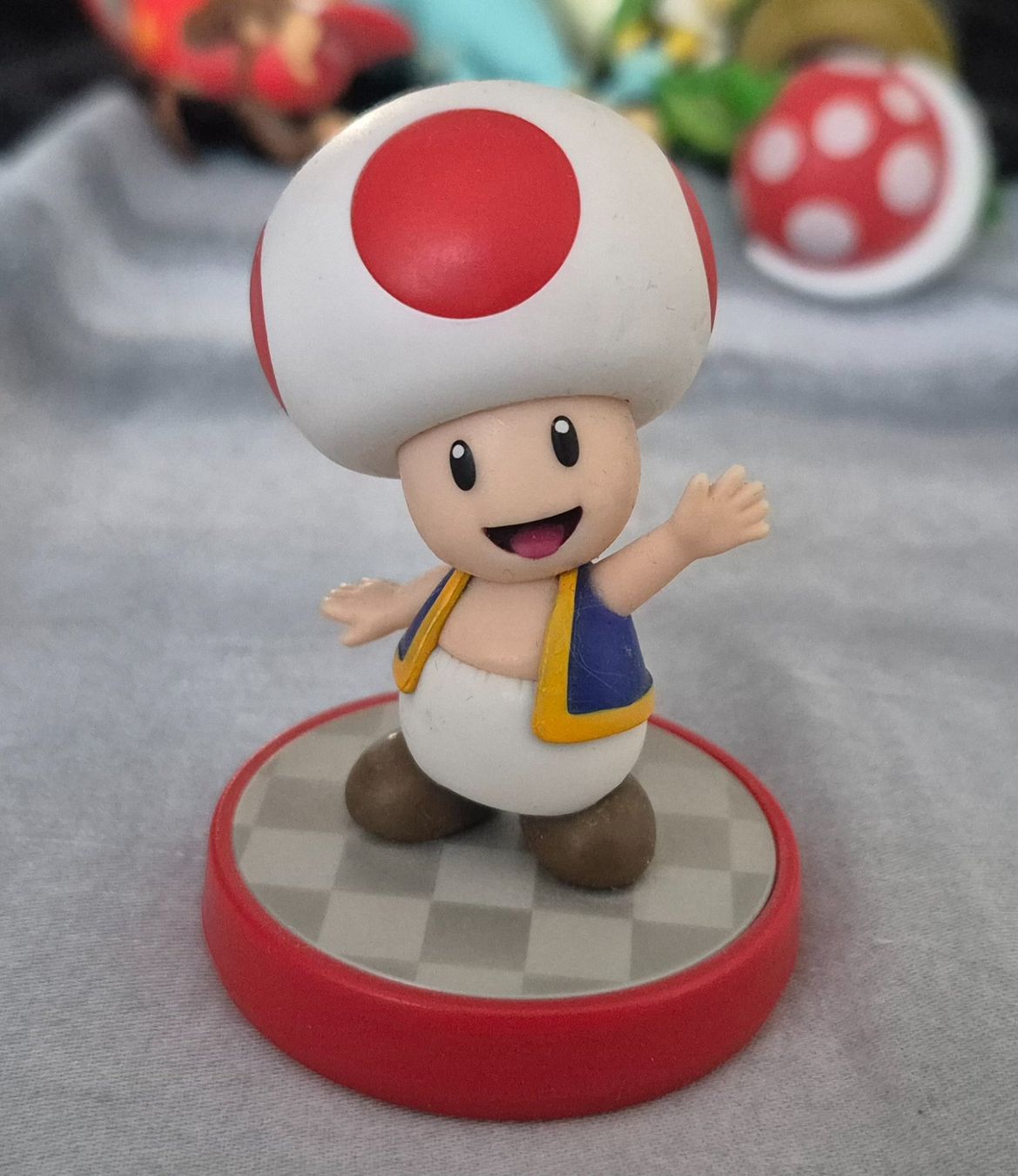 Nintendo Figurines: TOAD AMIIBO FIGURINE NINTENDO COLLECTION FIGURE MARIO – D'occasion à Grand-Lancy par luc111