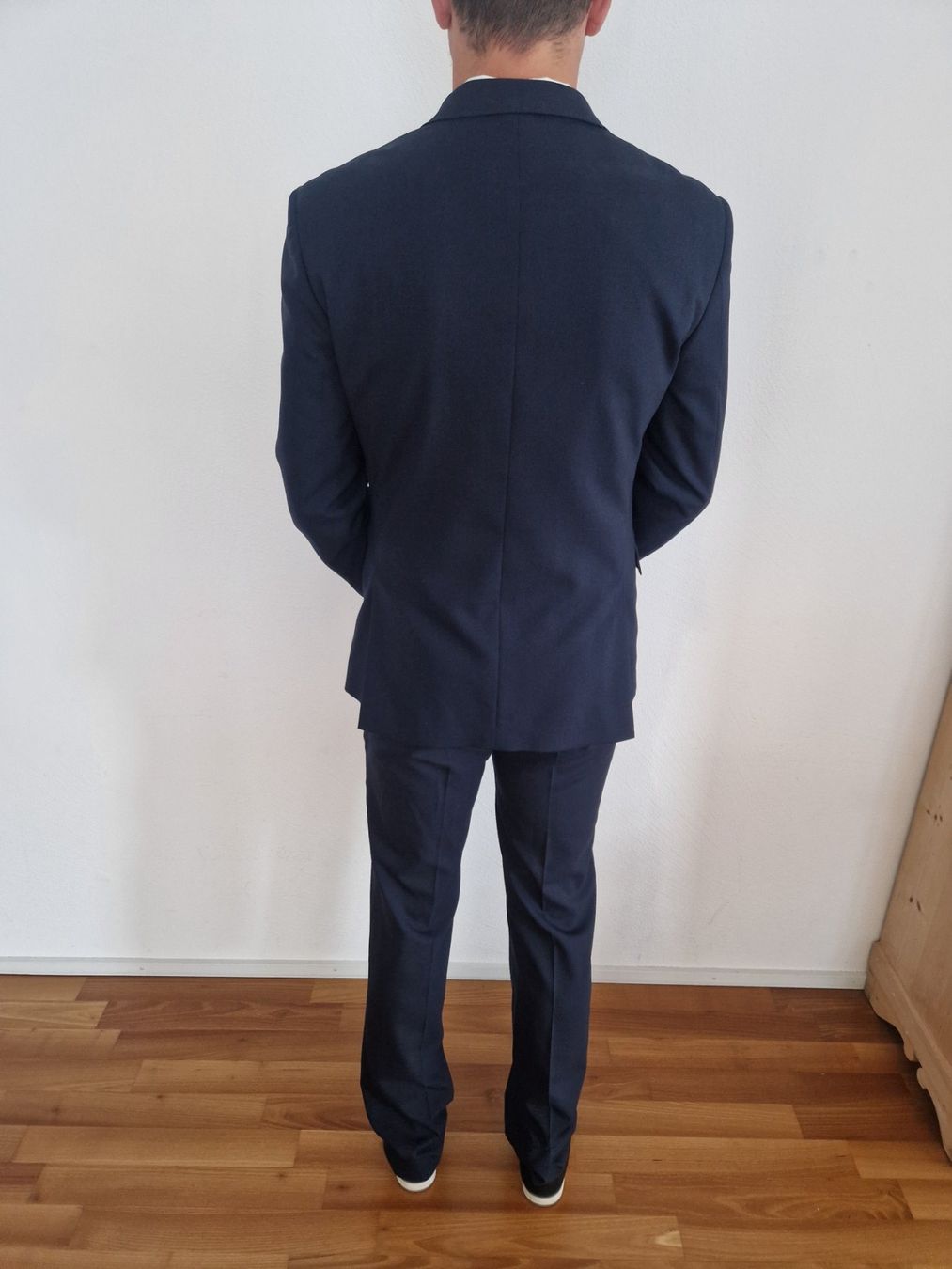 Calvin Klein Anzüge: Calvin Klein Anzug, Grösse 48, Dunkelblau – Gebraucht aus Chur von raguta 2