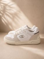 Champion, baskets blanches T.44, parfaites pour l'été!