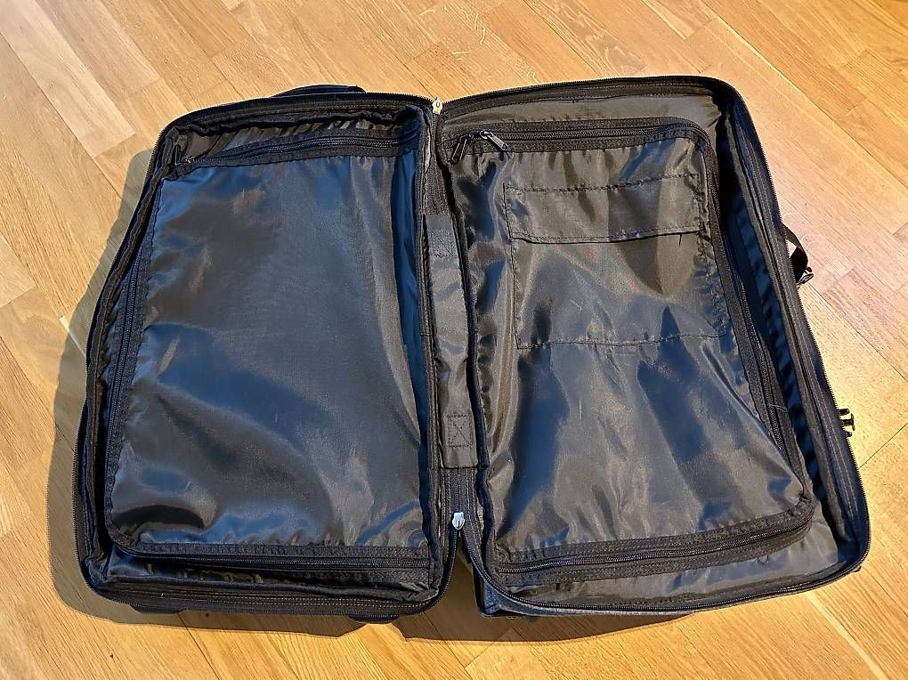 Valigie: Eastpack Rollkoffer in Kabinengrösse – Usato da Zürich venduto da staepfeli 1