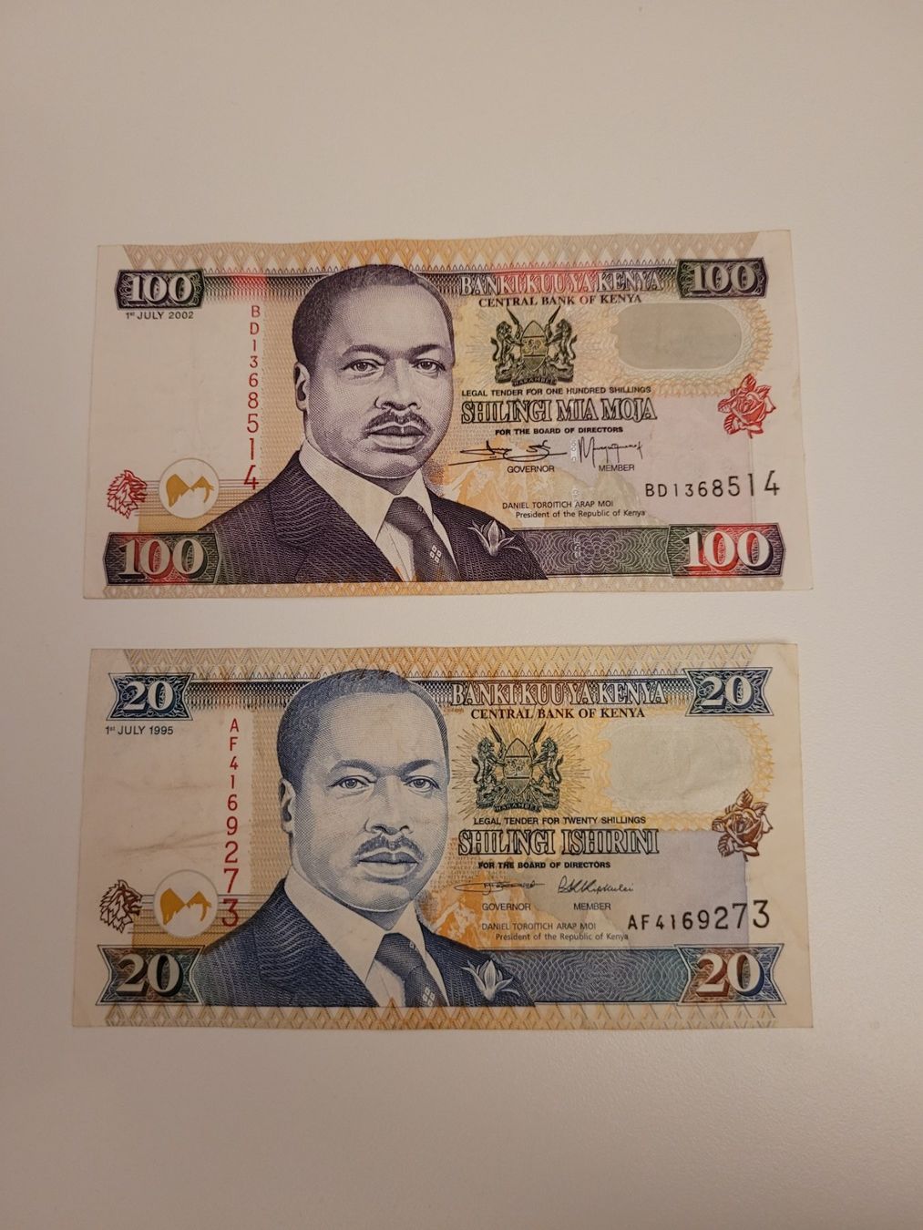 Banconote: 2x Kenia Banknote 20 + 100 Shilingi – Usato da Inwil venduto da Flower2325