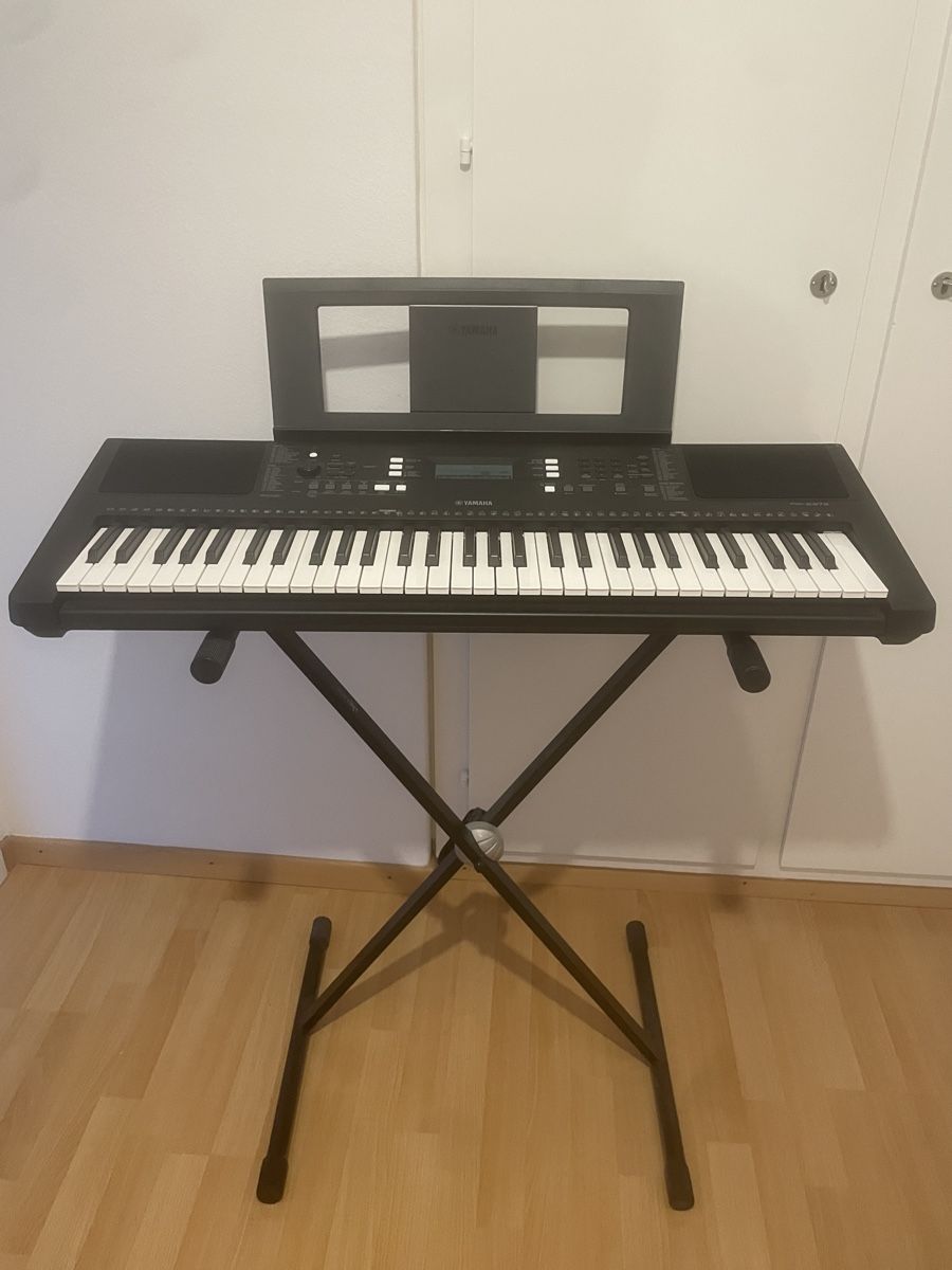 Yamaha Strumenti musicali: Keyboard Yamaha PSR-E37 – Usato da Winterthur venduto da Arta61