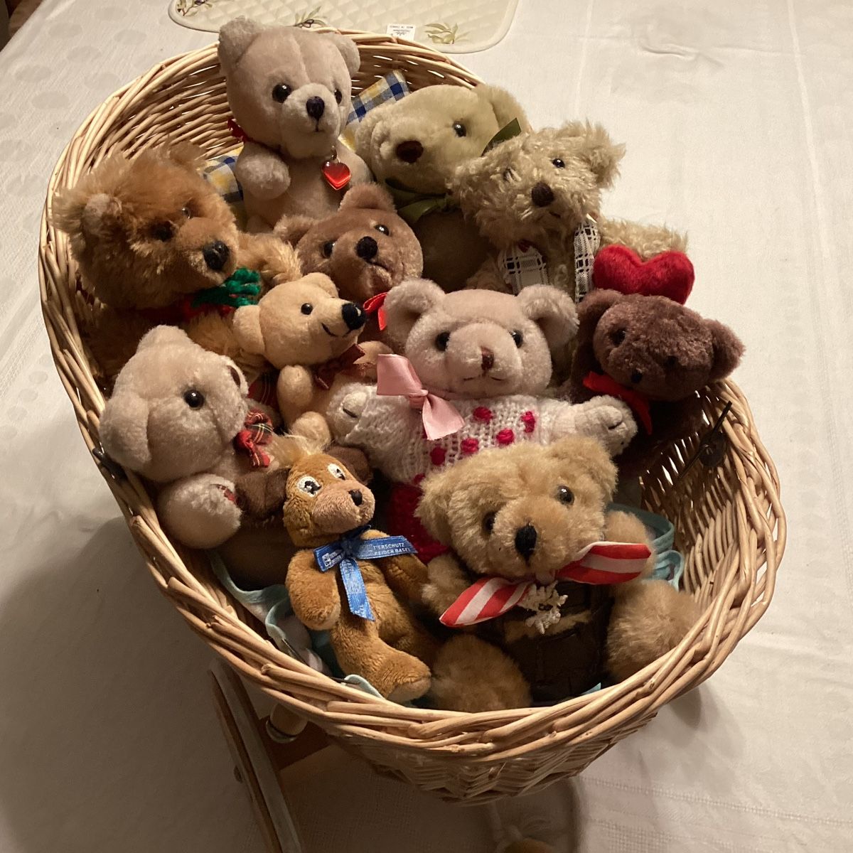 Spielzeuge: Puppenwagen mit Teddybären – Gebraucht aus Reinach BL von Linda013 1