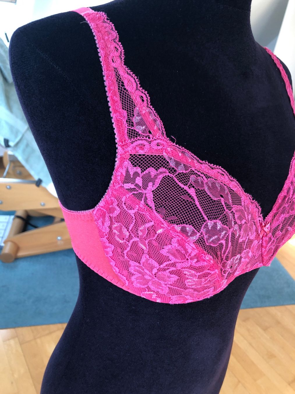 Beldona Altra biancheria intima: Pink Spitzen-BH und Slip-Set, Gr. 75C/38 – Usato da Arlesheim venduto da leyRum4.5 4