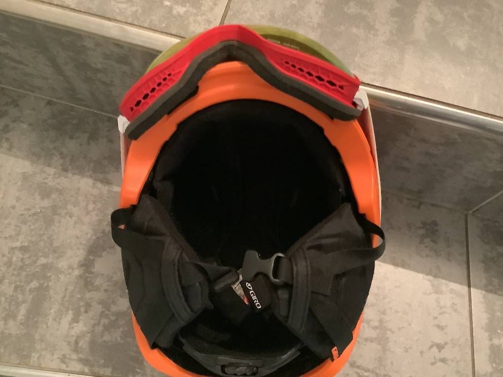 Caschi: Giro skihelm mit redbull Skibrille – Usato da Schenkon venduto da AndreaB74 3