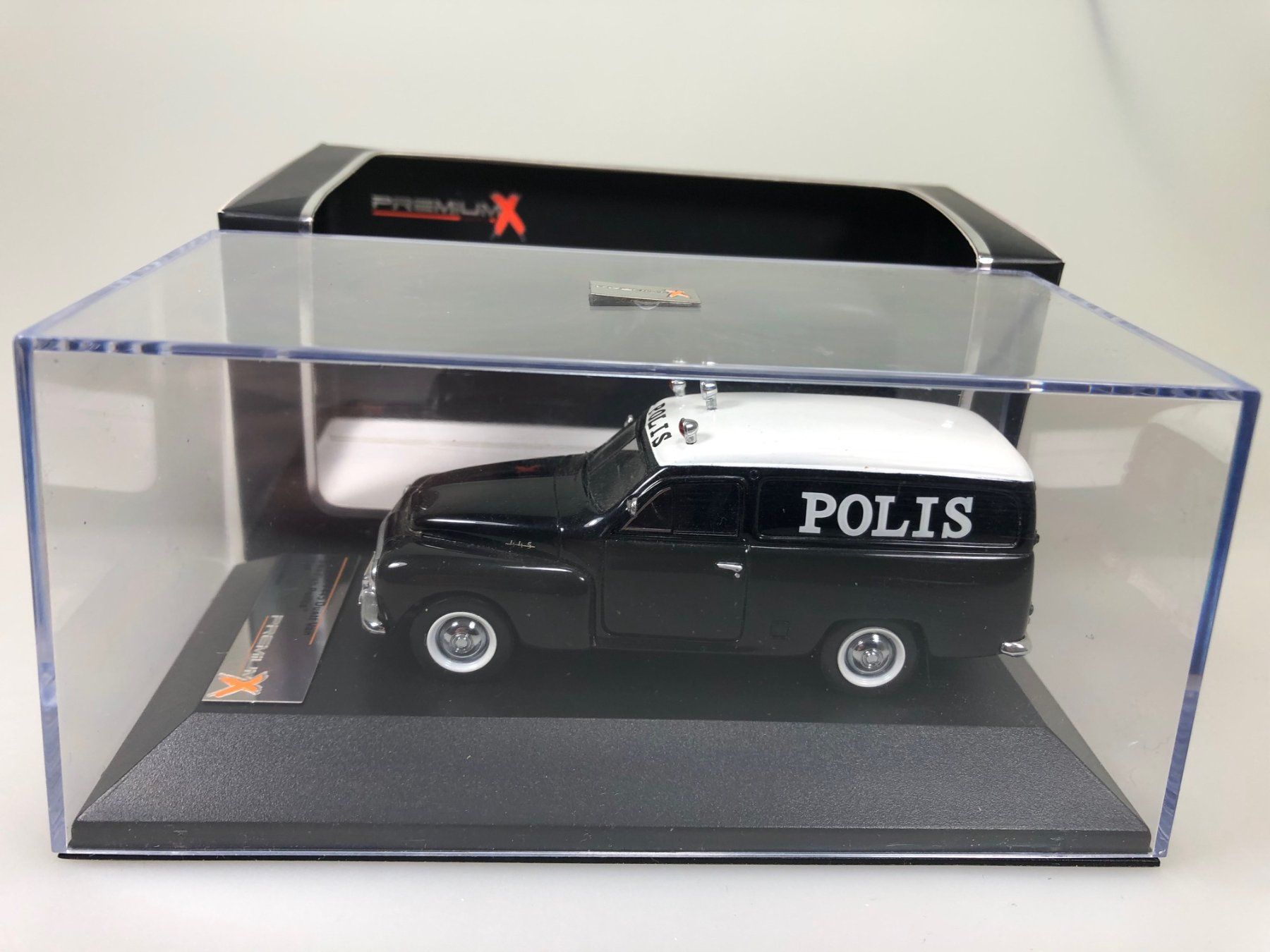 Volvo Modellini d'auto: Volvo PV445 Polis - PremiumX - 1:43 – Usato da Widen venduto da Himan 2