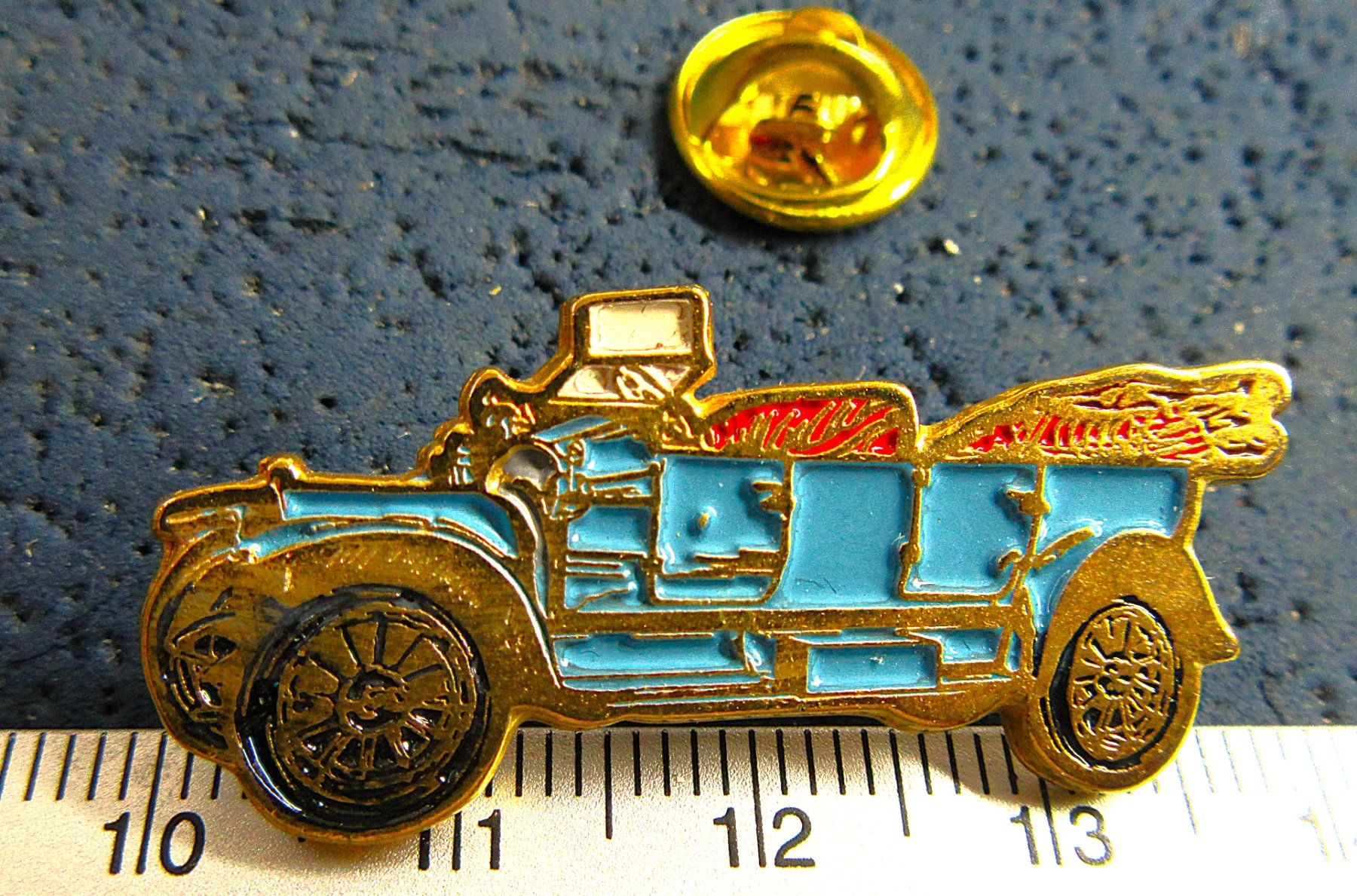 Placchette & Badge: OLDTIMER AUTO PIN – Usato da Ettingen venduto da Hausi4711