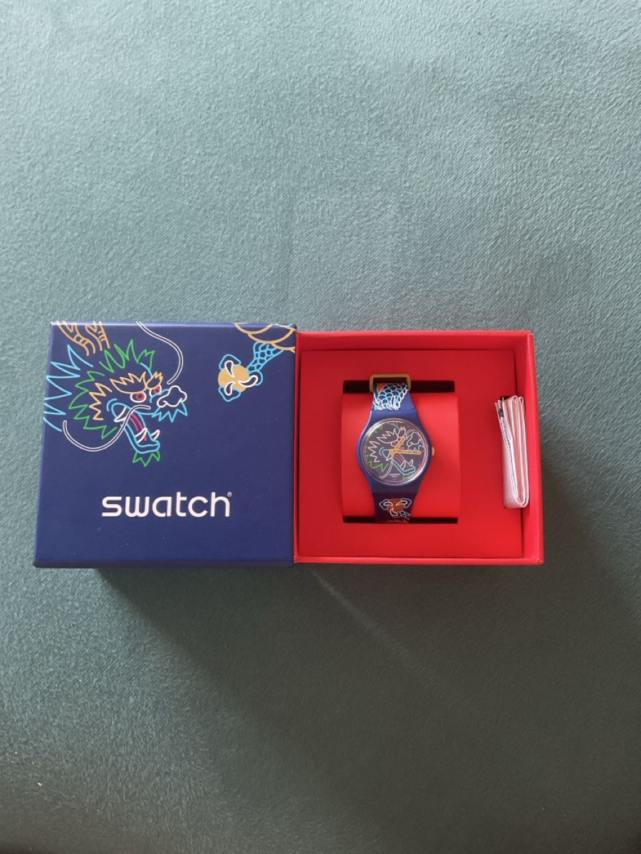 Swatch Montres: Swatch DRAGON IN WAVES 34 mm – Neuf (Voir description) à Colombier VD par mat_5dcv