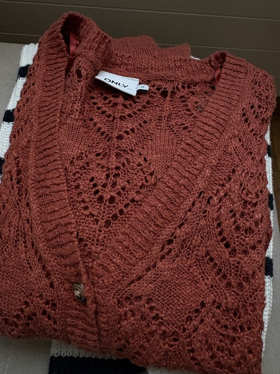 Pullover & Sweatshirts: ONLY knitted sweater  – Gebraucht aus Zürich von isa_5lmv 2