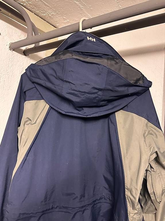 Giacche: Helly Hansen Outdoor Jacke – Usato da Aathal-Seegräben venduto da rom_cg7q 2