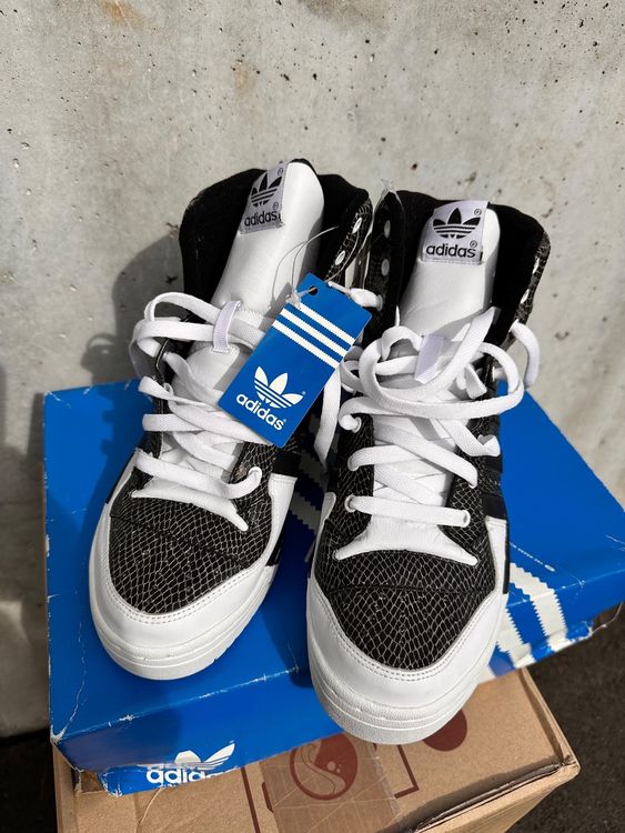 Adidas 2024 chaussure metro