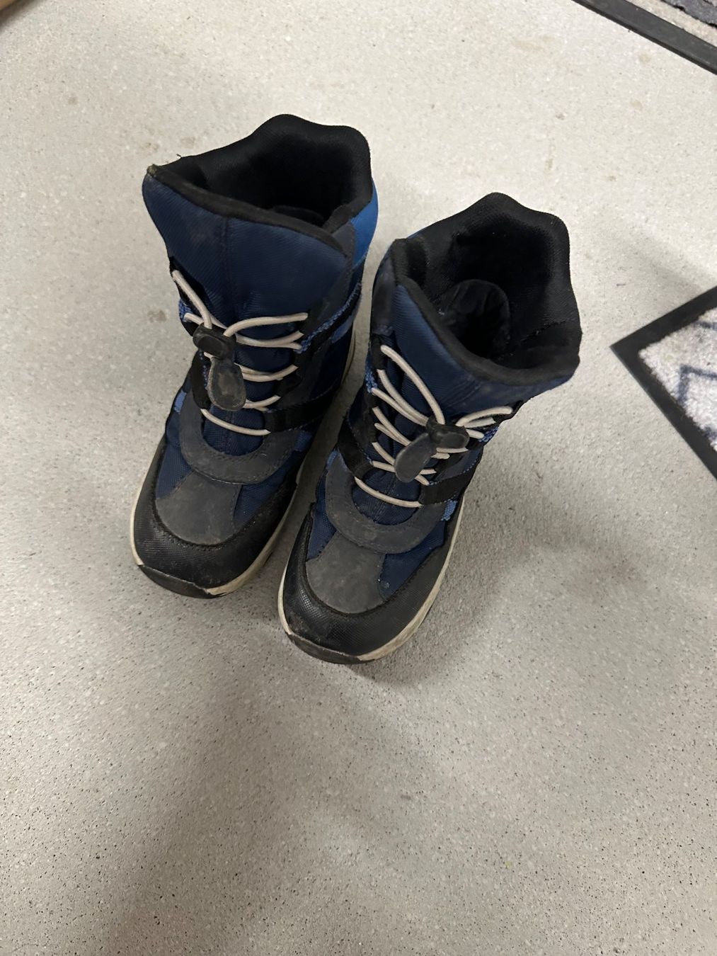 Geox Scarpe per ragazzi: Geox Winterschuhe, 28 – Usato da Kappel am Albis venduto da jus_mqz7