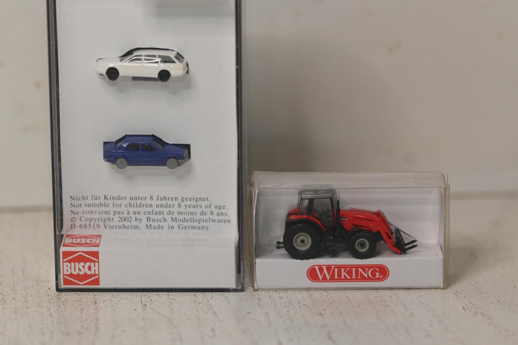 Modelleisenbahnen: Autos und Traktor Spur N Neu – Neu und originalverpackt aus Laupen ZH von Zmoewe