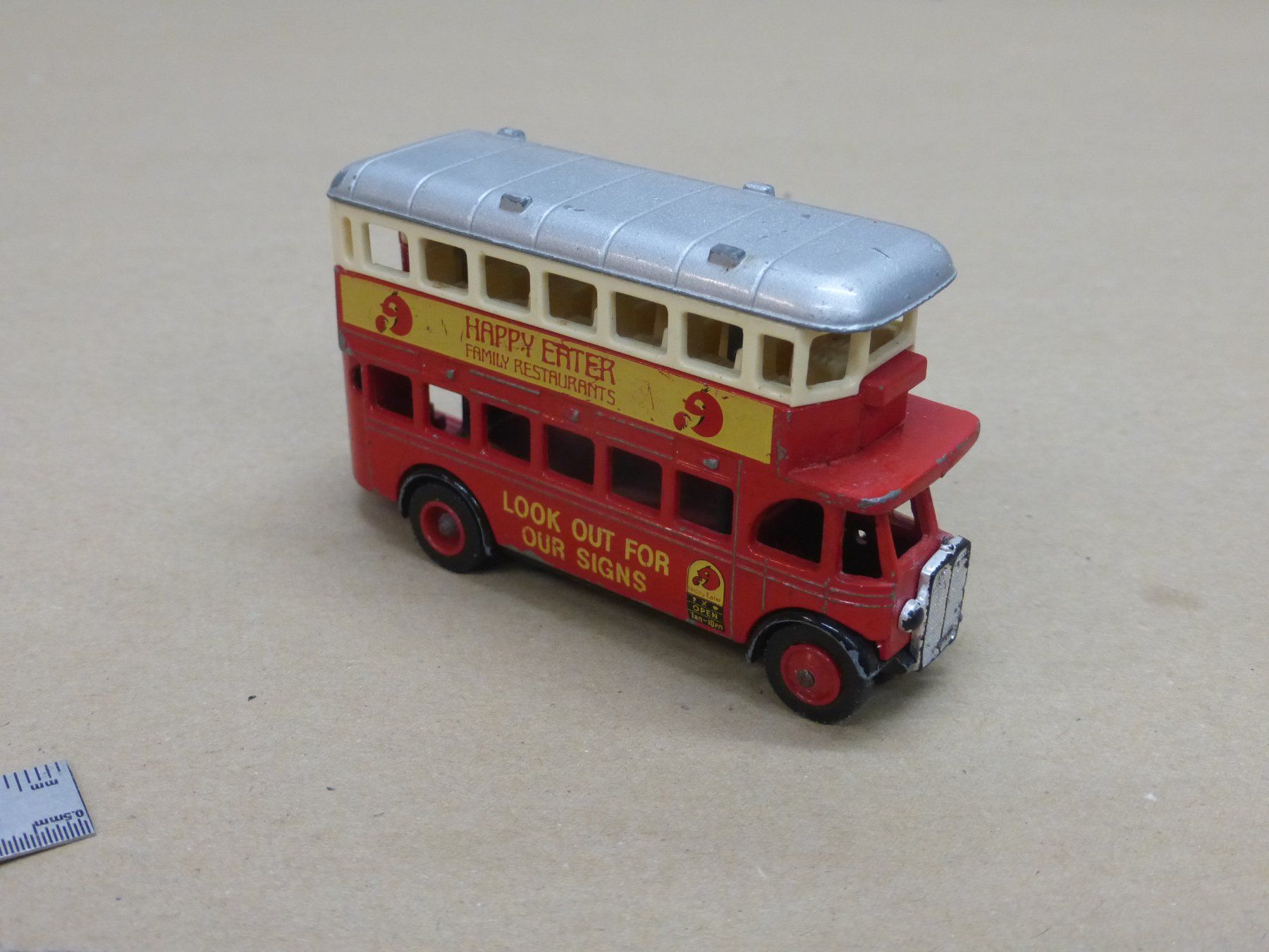 Modellini d'auto: Lledo Modellbus Happy Eater rot gebraucht Modellauto – Usato da Gempen venduto da Smokie72 1