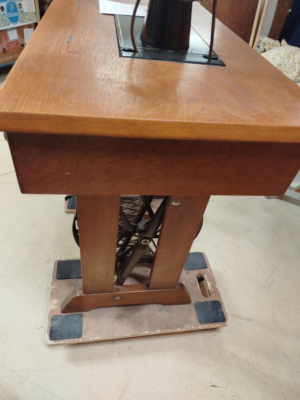 Nähmaschinen: Machine à coudre ( nr 12 ) – Gebraucht aus La Chaux-de-Fonds von Emmaus2300CDF 1