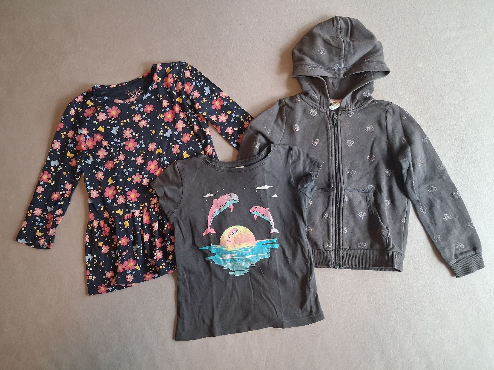Lotti & Set di vestiti: Kleiderpaket Gr. 110 – Usato da Orvin venduto da Mi-Re-22
