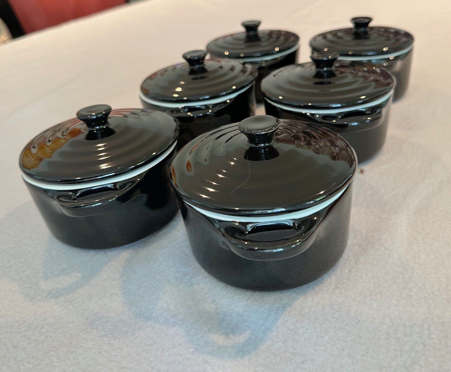 Teglie da forno: Schwarze Mini-Cocotte - mit Deckel - 6 Stück – Usato da Auw venduto da beretta1966 1