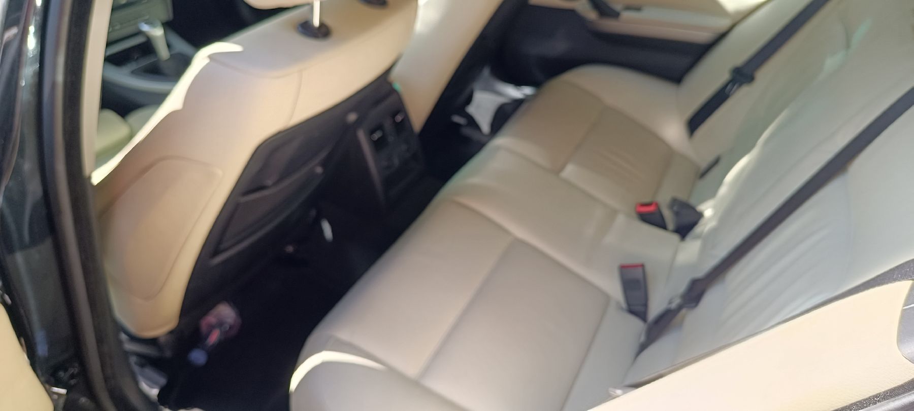 BMW Tutti pezzi di ricambio auto: Sitze Sportausstattung E91 Leder Lemon  – Usato da Zihlschlacht venduto da bra_tr2r 1