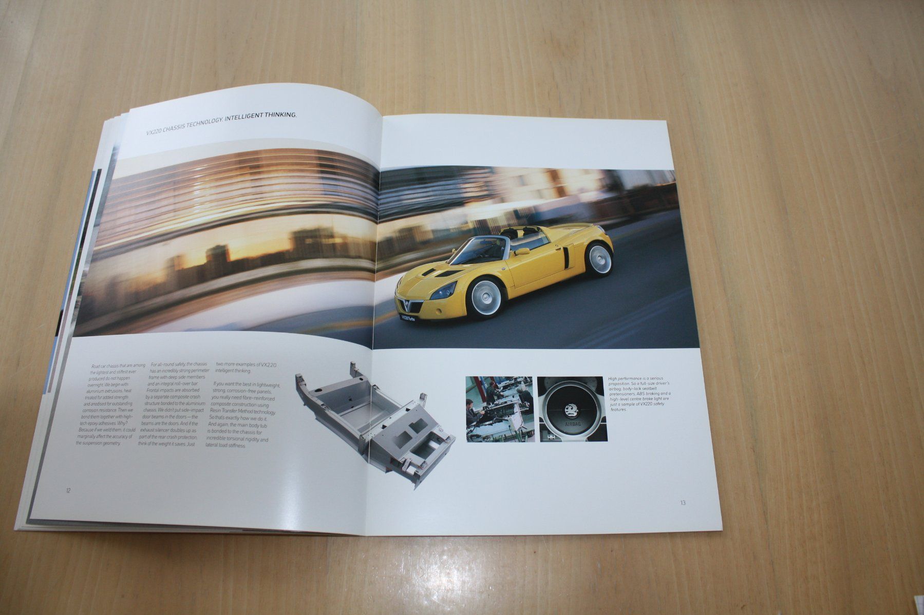 Vauxhall Documenti: Vauxhall VX220 Prospekt 2003 – Usato da Wikon venduto da erwin400 5