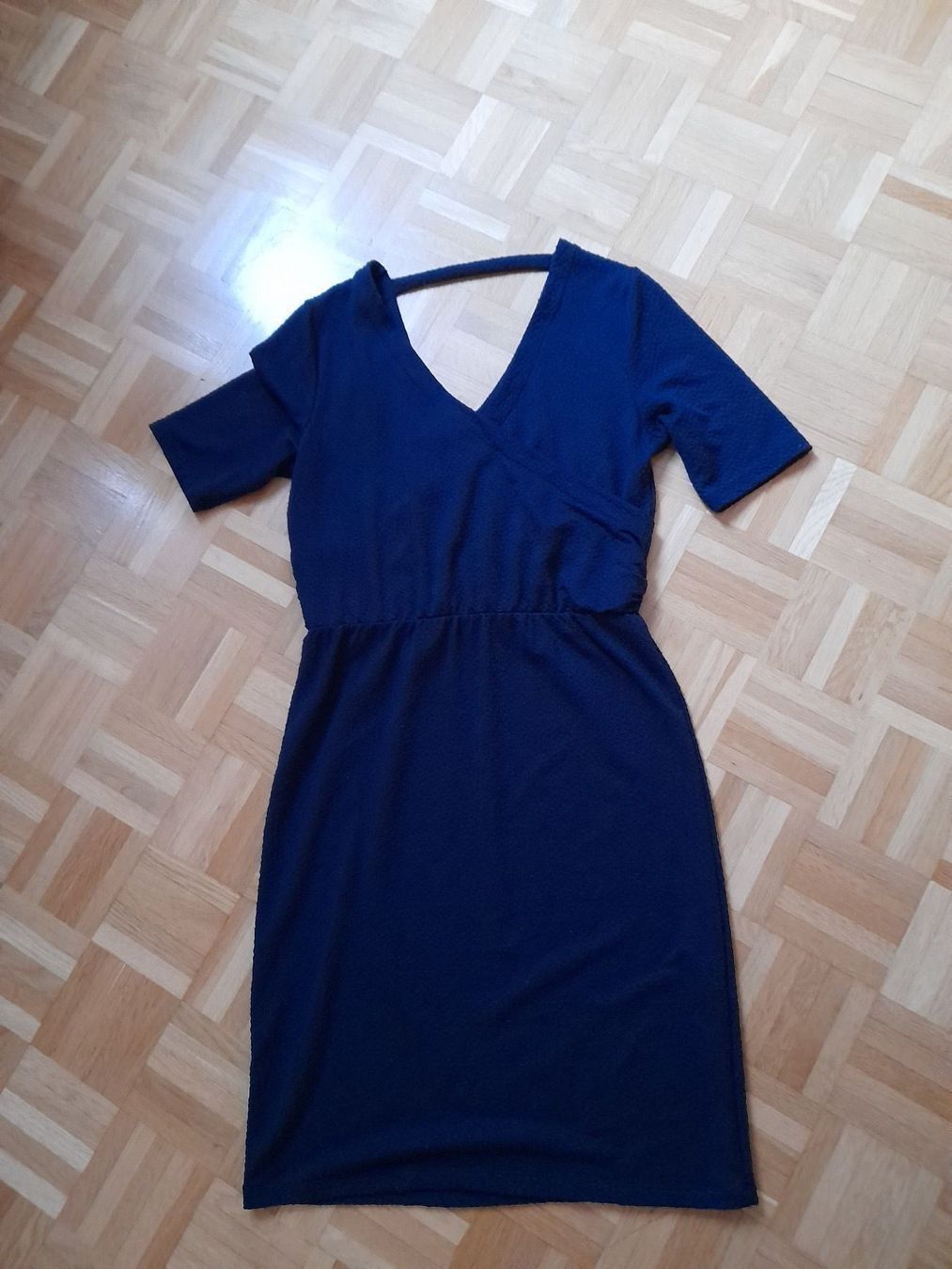 Robes: Mittellanges Kleid M – Neuf (Voir description) à Luzern par anni.