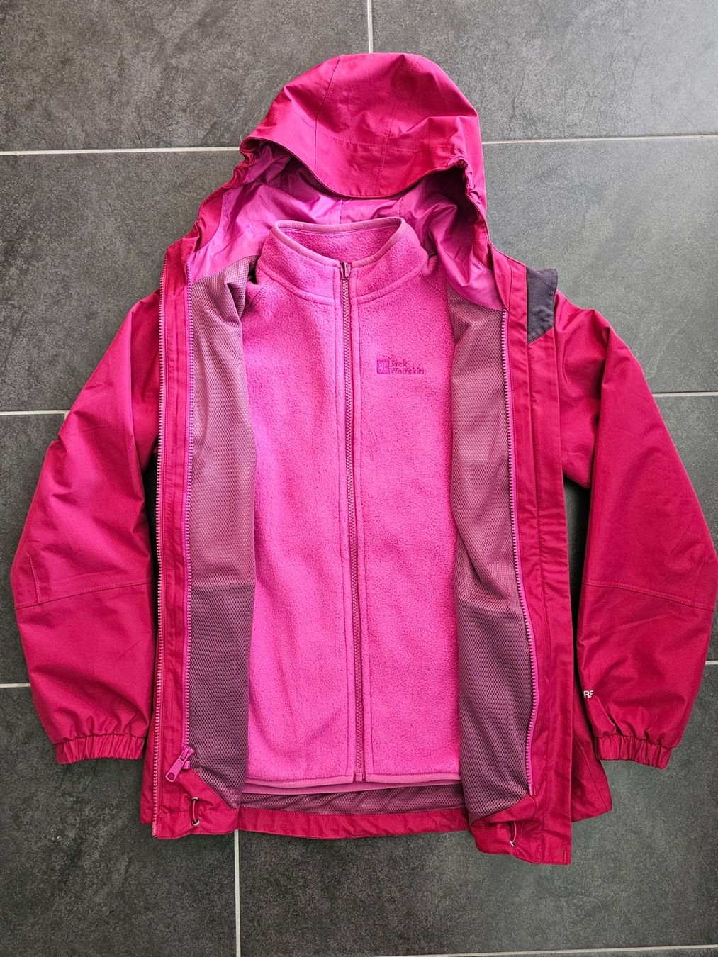 Jack Wolfskin Giacche & Cappotti: Jack Wolfskin Kinderjacke 3 in 1 Gr. 152 – Usato da Wildegg venduto da ANTWACH 1