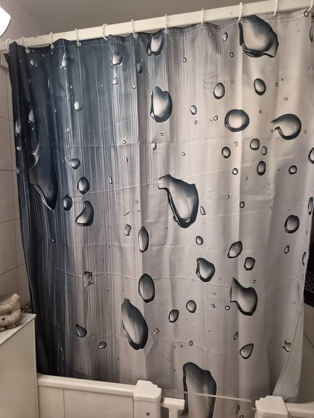Tende: Stoff - Duschvorhang Wassertropfen Motiv 180x180cm – Nuovo (secondo la descrizione) da Zürich venduto da Citalo 1