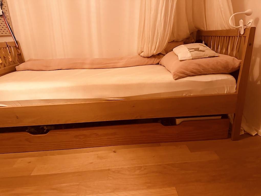Maisons du monde Lits: Kinderbett Eiche – D'occasion à St. Gallen par Nicole79Ming 3