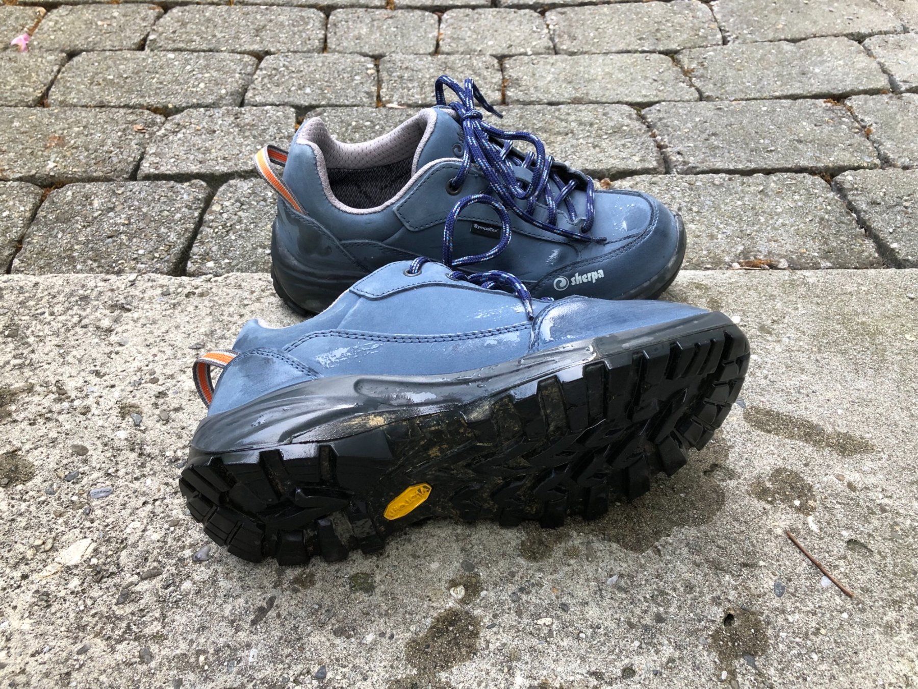 Sherpa Scarpe da donna: Sherpa Blackfox Trekkingschuhe Wanderschuhe Damen 38 – Usato da Weissbad venduto da Bausely 2