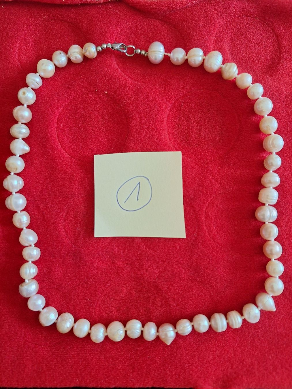 Catenine: Kette mit Perlen (1) – Usato da Genolier venduto da Antoine30