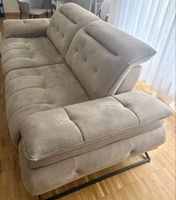 2x Moderne 3-Sitzer Sofas mit Kopfstützen