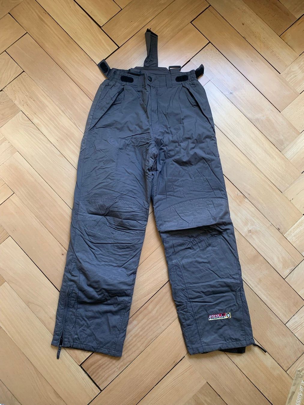 Hosen: CACTUS - Skihose dunkelgrau 164 – Gebraucht aus Zürich von Diazaio