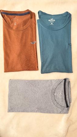 3 Kurzarm-T-Shirts - Marke: Hollister - Grösse: S