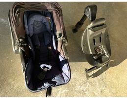 Kiddy Babyschale mit Isofix Basis guter Zustand